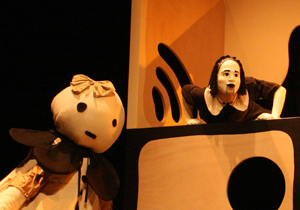 visuel spectacle contes petite fille moche aina personnage theatre