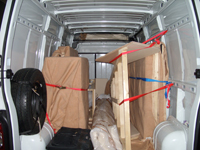 d&eacute;cor des contes de la petite fille moche dans le camion